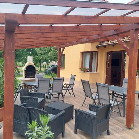 Cserke Apartmanhaz Cserkeszőlő Extérieur photo