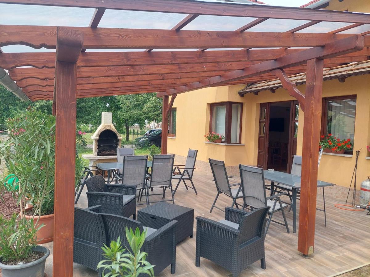 Cserke Apartmanhaz Cserkeszőlő Extérieur photo